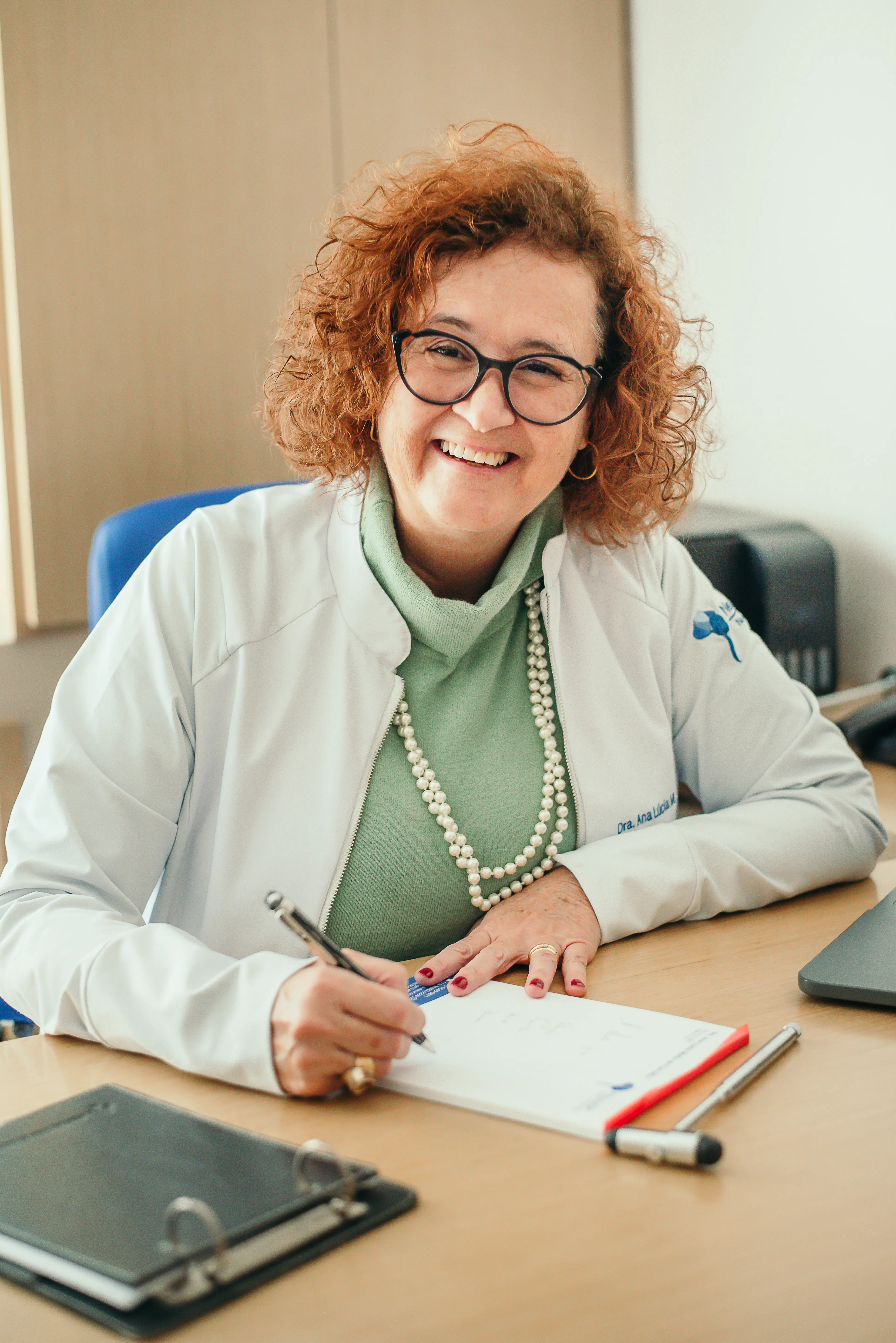 Dra. Ana Lucia Carvalho — Neurocirurgiã